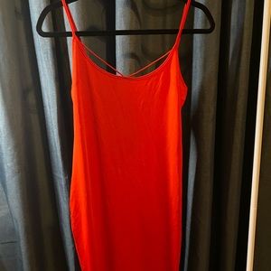 Look back store red dress